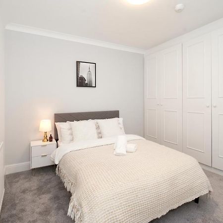 Excellent, Three Bedroom North London Apartment With Free Parking Εξωτερικό φωτογραφία