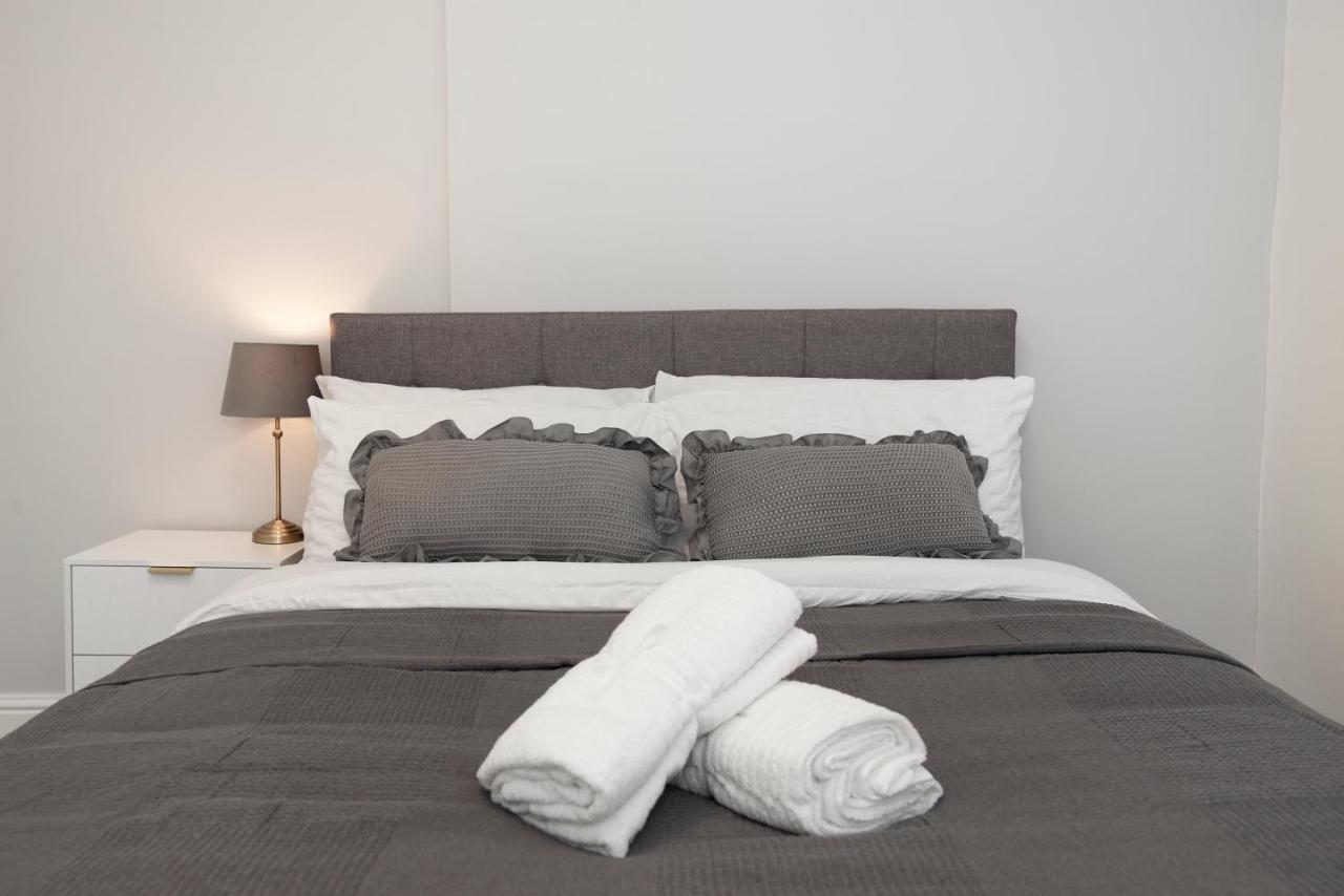 Excellent, Three Bedroom North London Apartment With Free Parking Εξωτερικό φωτογραφία