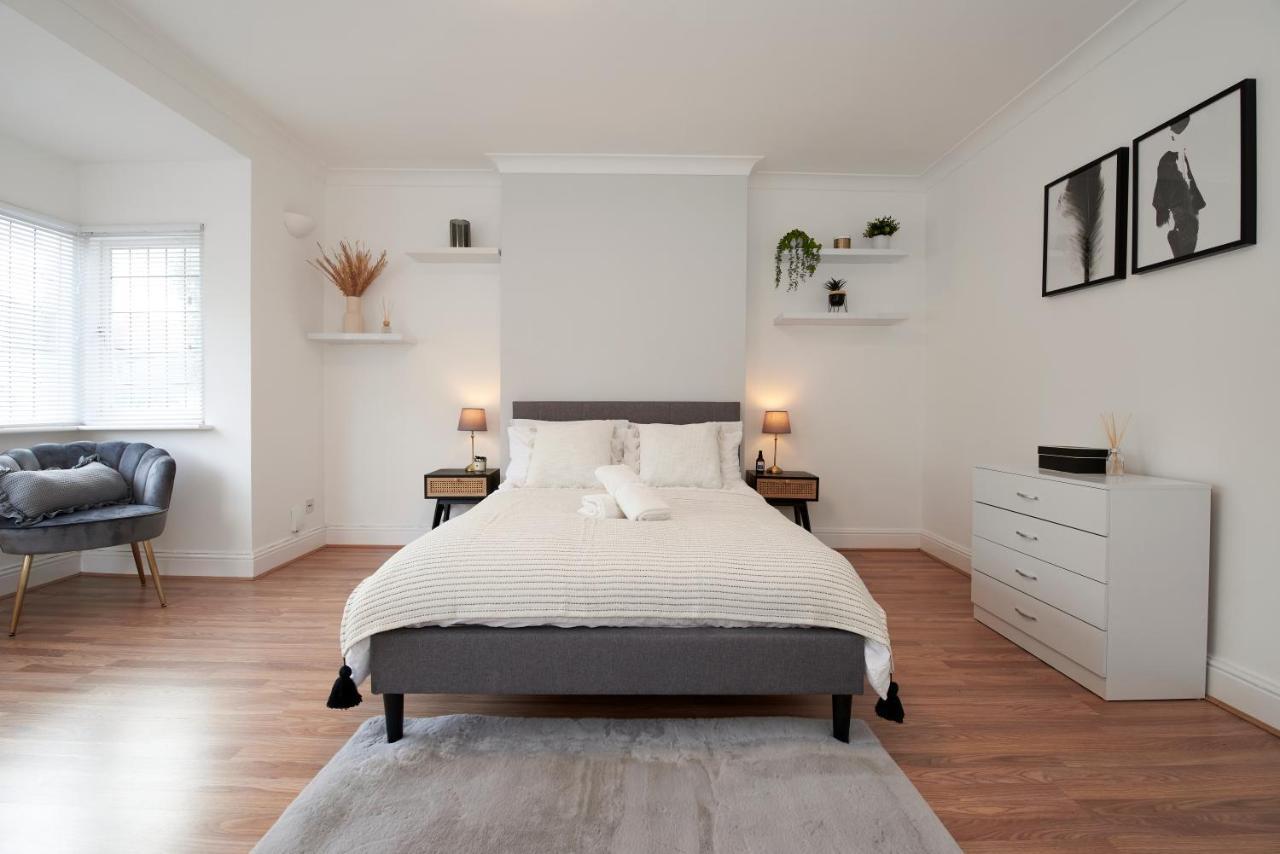 Excellent, Three Bedroom North London Apartment With Free Parking Εξωτερικό φωτογραφία